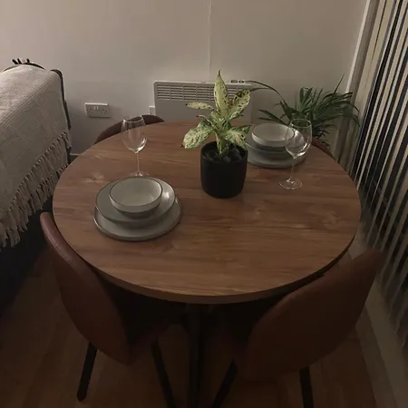 Apartment 1 Bed Apartment- City Centre Leeds (West Yorkshire)