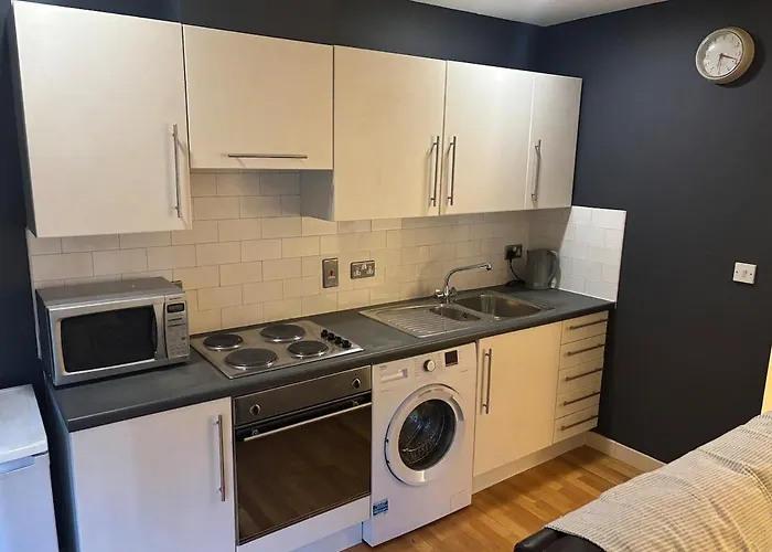 1 Bed Apartment- Centre